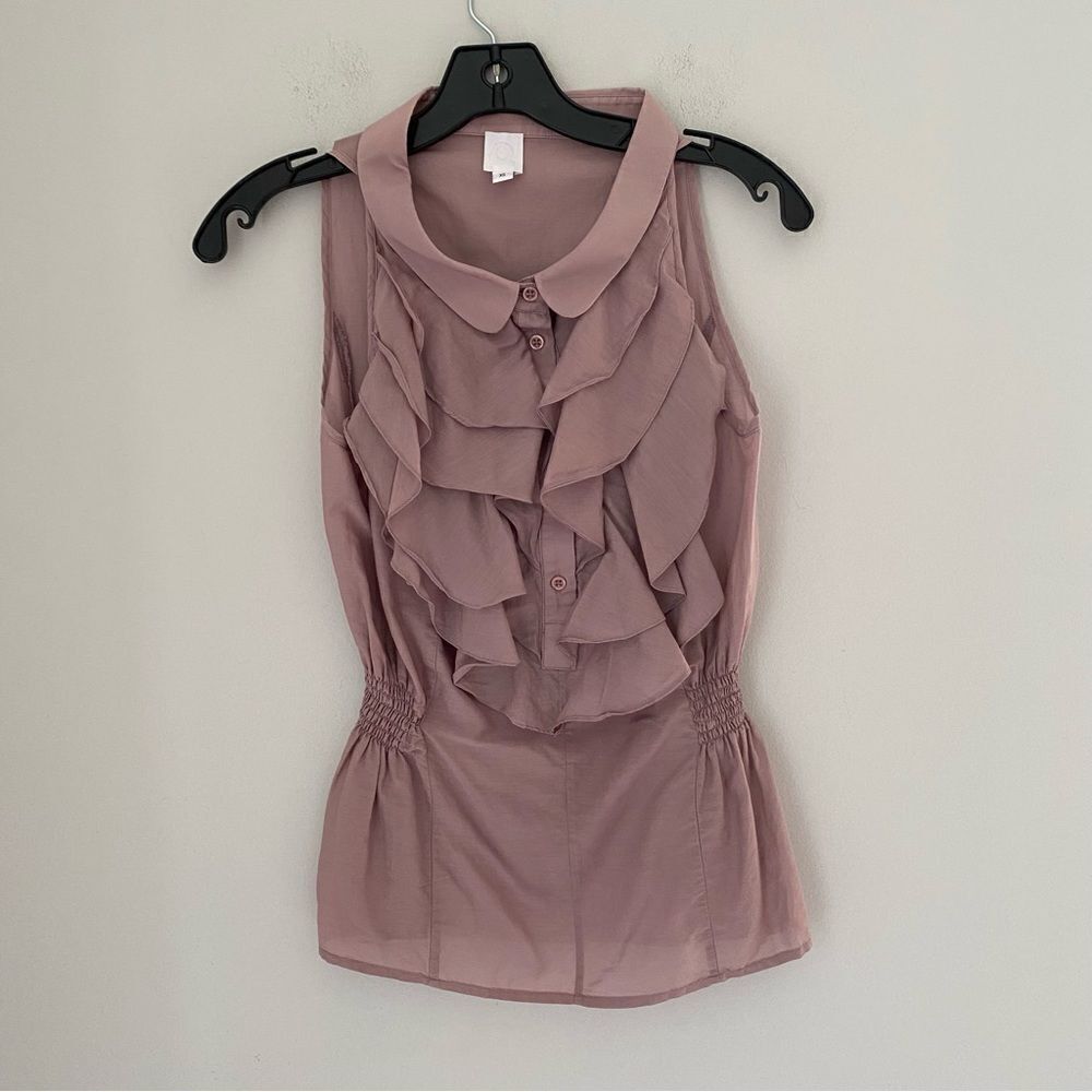 Que Women’s Ruffle Front Sleeveless Silk Blend Button Front Blouse size XS